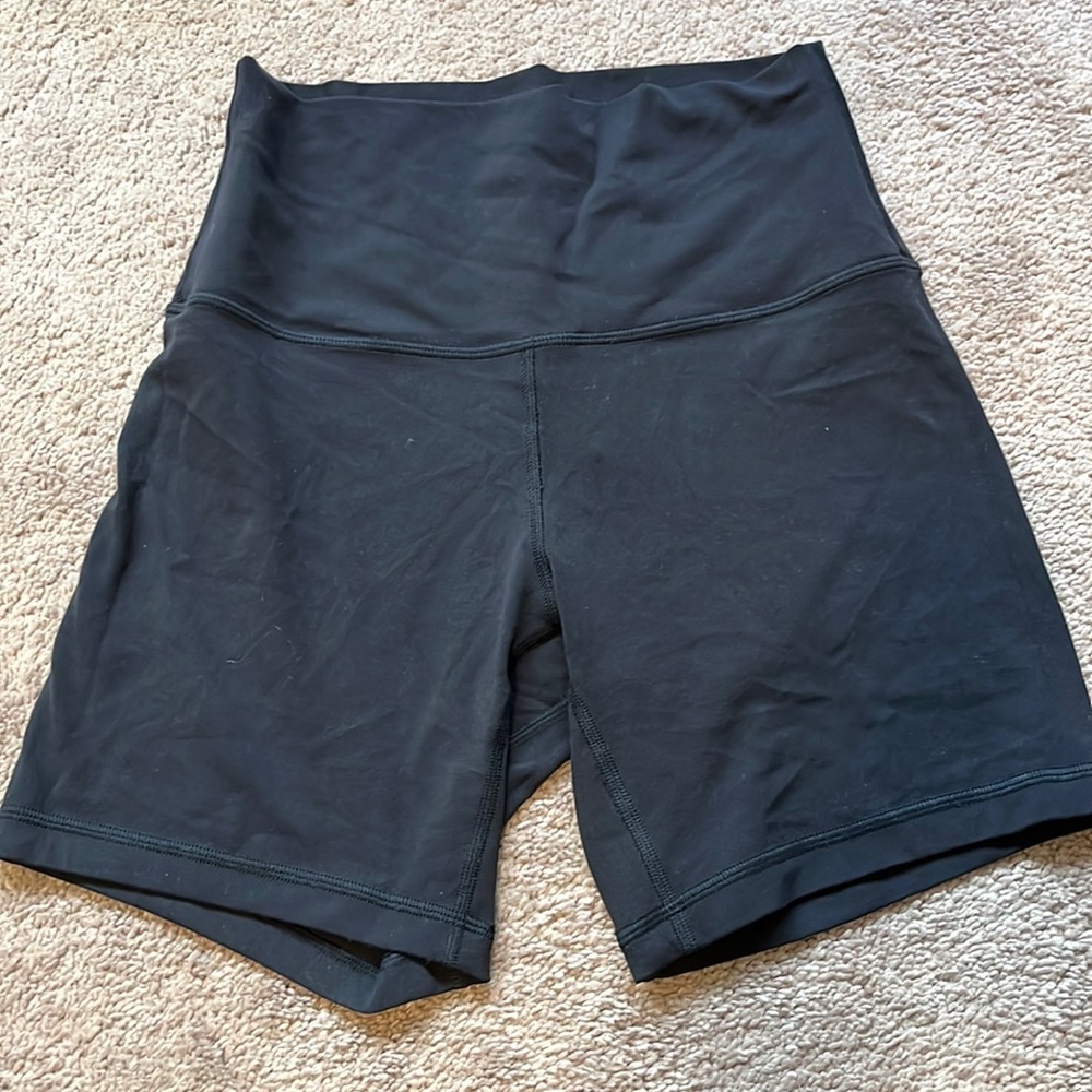 Lululemon align bike short, size 6, 6 inch inseam